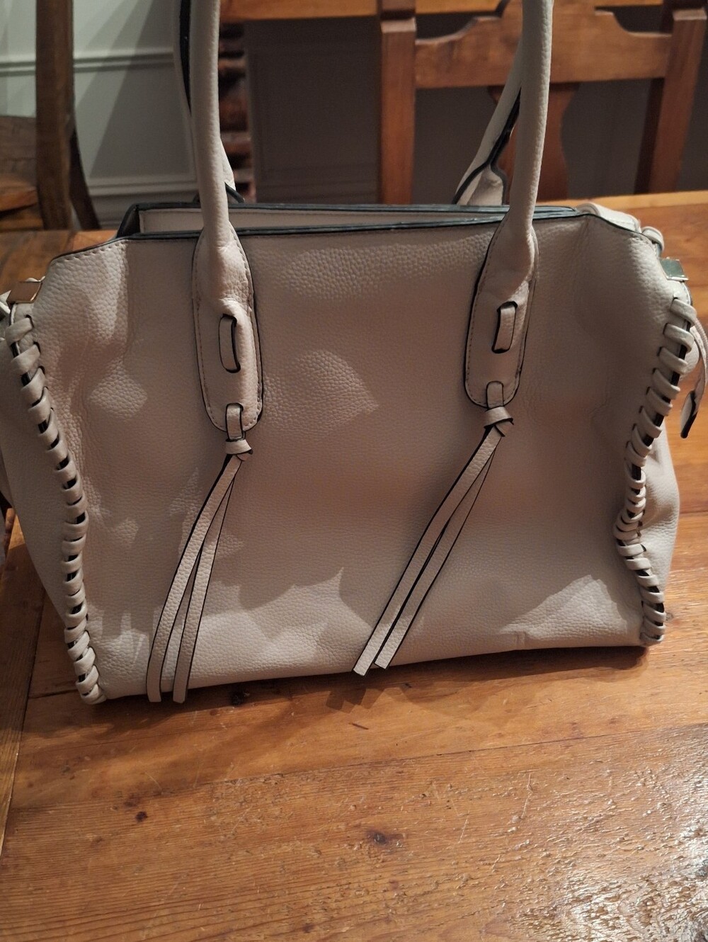 Cream/Gray Women’s Tote Bag with Whipstitch Detail